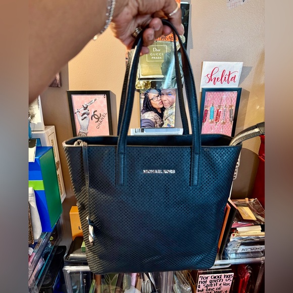 MICHAEL Michael Kors Handbags - NWOT MICHAEL Michael Kors Hayley North South Tote